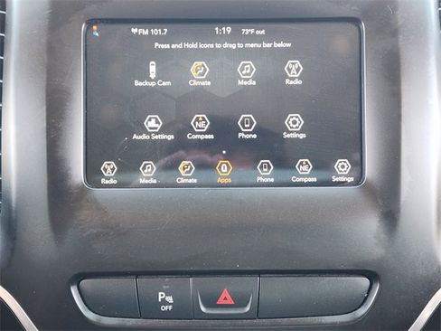 Used 2019 Jeep Cherokee Latitude Plus image 18