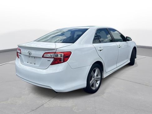 Used 2013 Toyota Camry SE FWD image 6