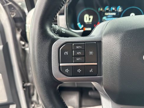 Used 2023 Ford F150 Lariat w/ Trailer Tow Package image 21