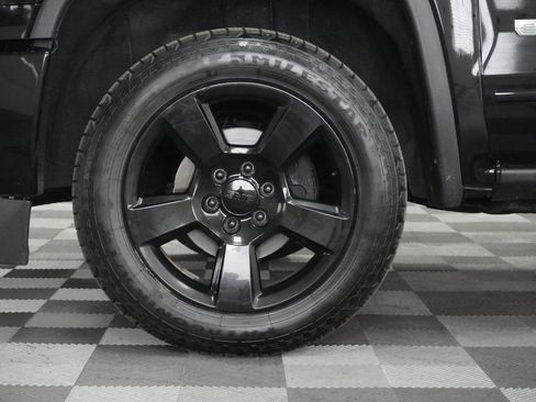 Used 2017 GMC Sierra 1500 SLE w/ Elevation Edition AWD/4WD image 25