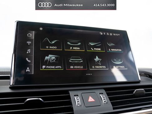 Used 2023 Audi Q5 2.0T Premium w/ Convenience Package AWD/4WD image 31