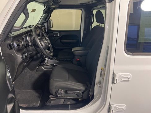 Certified 2020 Jeep Gladiator Sport image 11