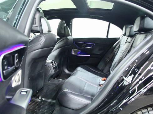 Used 2025 Mercedes-Benz C 300 4MATIC Sedan image 28