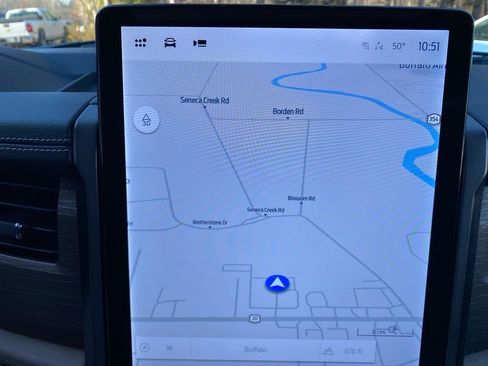 Used 2024 Ford Expedition Limited image 17