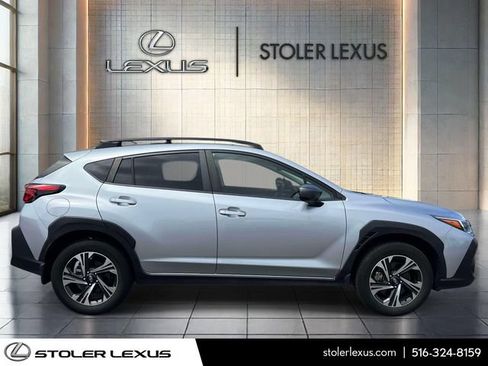 Used 2024 Subaru Crosstrek 2.0i Premium AWD/4WD image 3