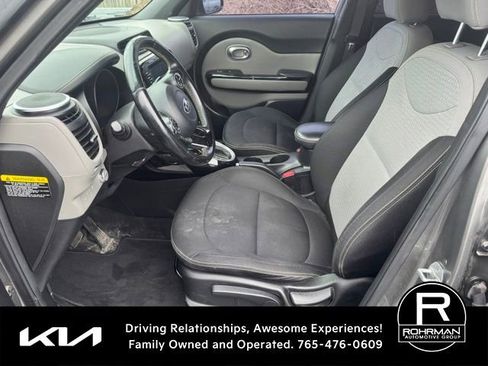 Used 2014 Kia Soul + w/ Audio Package FWD image 9