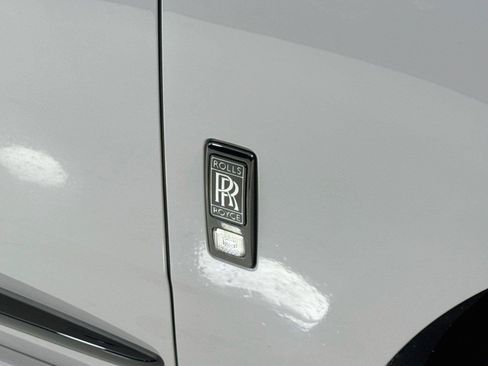 Used 2025 Rolls-Royce Cullinan Black Badge AWD/4WD image 40