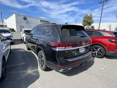 Used 2024 Volkswagen Atlas SE w/ Panoramic Sunroof Package