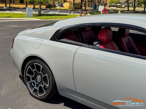 Used 2018 Rolls-Royce Wraith RWD image 68