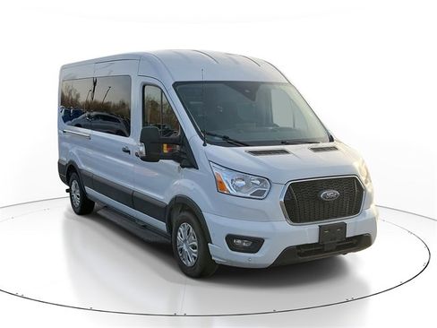 Used 2022 Ford Transit 350 XLT image 2
