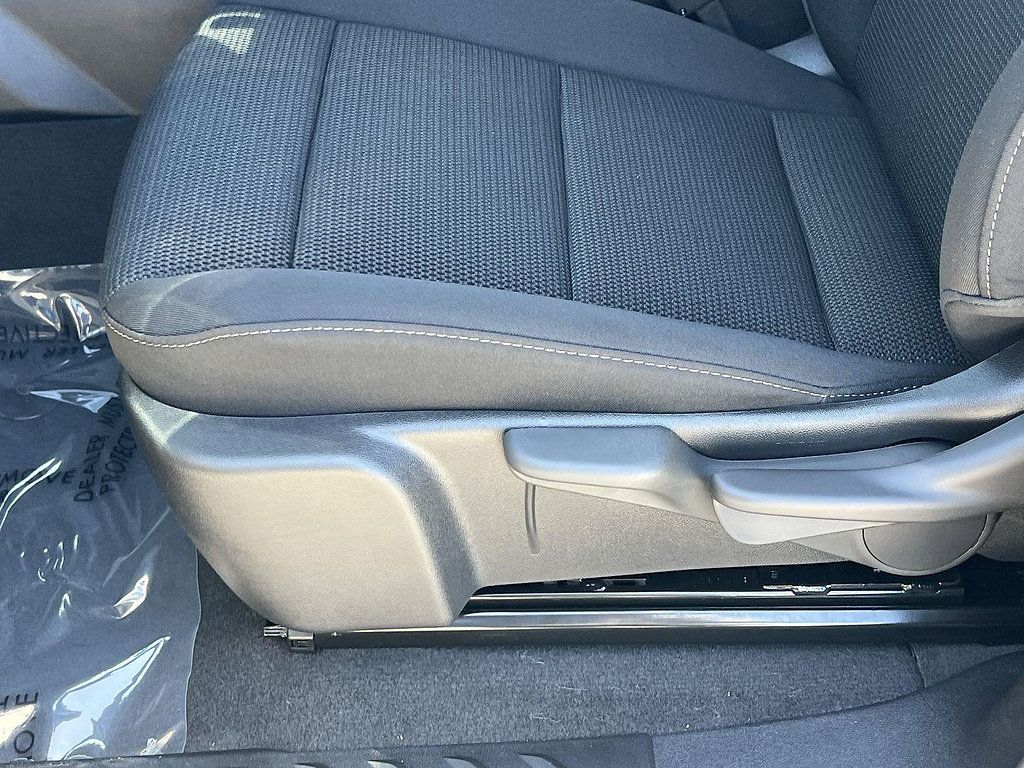 New 2026 GMC Canyon Elevation w/ LPO, Black Badging Package RWD image 22