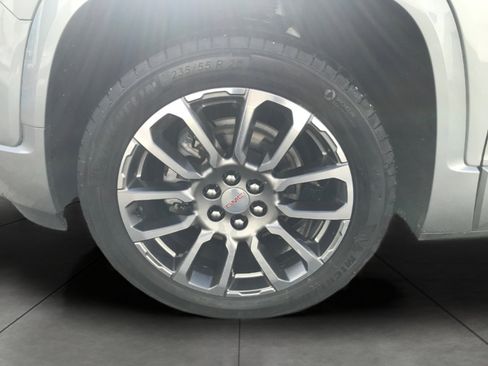 Certified 2023 GMC Acadia Denali w/ Denali Technology Package image 3