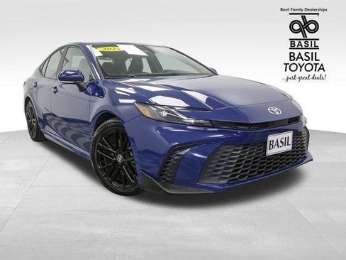 Used 2025 Toyota Camry XSE image 2