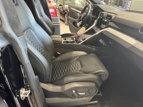 Used 2020 Lamborghini Urus image 5