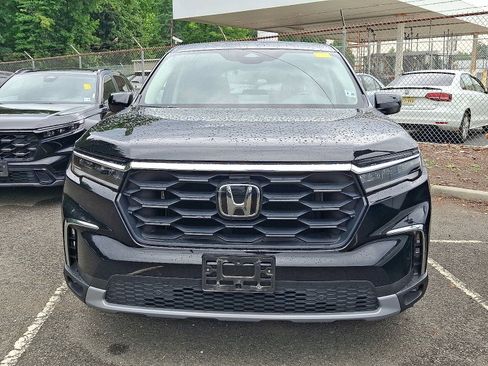 Used 2025 Honda Pilot EX-L image 2
