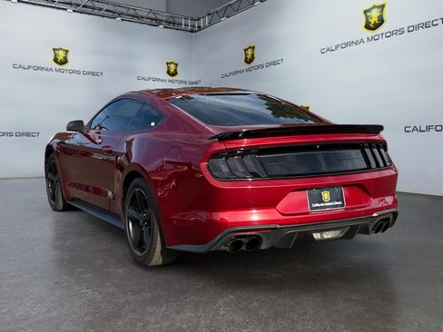 Used 2018 Ford Mustang GT image 3