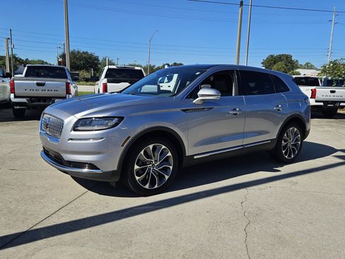 Used 2022 Lincoln Nautilus Reserve w/ Luxury Package image 3