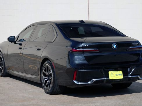 Used 2024 BMW i7 eDrive50 w/ M Sport Package RWD image 51