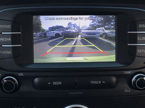 Used 2017 Kia Soul + FWD image 34
