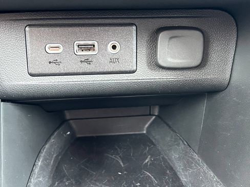 Certified 2023 Buick Encore GX Preferred w/ Cold Weather Comfort Package AWD/4WD image 27
