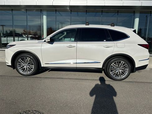 Used 2023 Acura MDX SH-AWD w/ Advance Package image 2