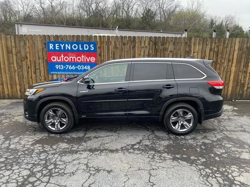 Used 2019 Toyota Highlander Limited Platinum image 8