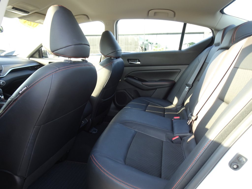 Used 2024 Nissan Altima 2.5 SR AWD/4WD image 14
