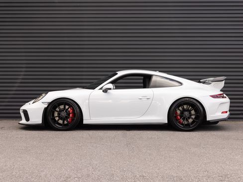 Certified 2018 Porsche 911 GT3 RWD image 2