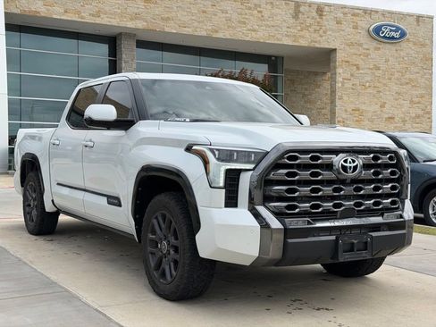 Used 2024 Toyota Tundra Platinum AWD/4WD image 19