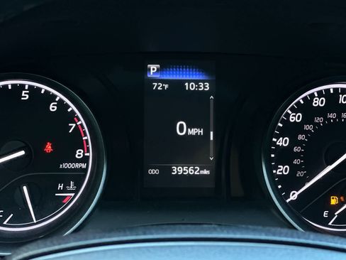 Used 2022 Toyota Camry SE FWD image 23