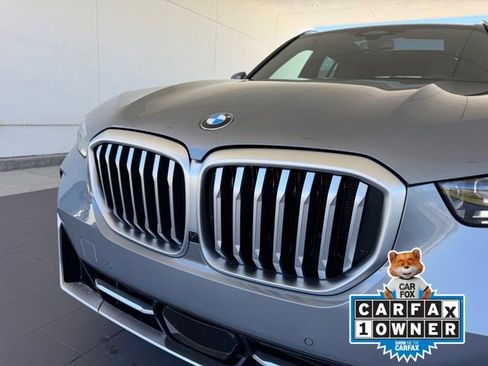 Used 2025 BMW X5 xDrive40i w/ Premium Package AWD/4WD image 2