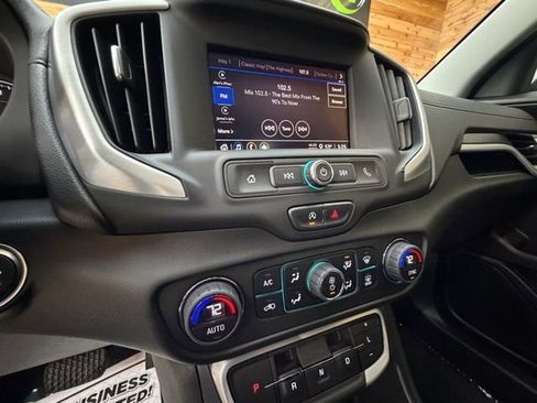 Used 2022 GMC Terrain SLE w/ Driver Convenience Package image 18