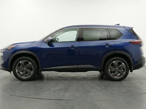 Used 2025 Nissan Rogue SV image 5