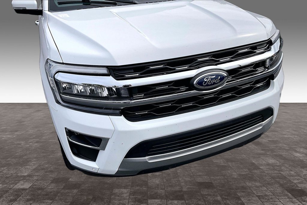 Used 2023 Ford Expedition Max Limited RWD image 4