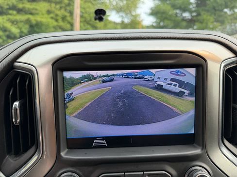 Used 2019 Chevrolet Silverado 1500 LT AWD/4WD image 31