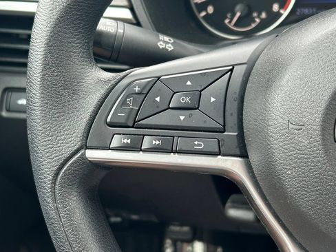 Used 2025 Nissan Altima 2.5 SV FWD image 31