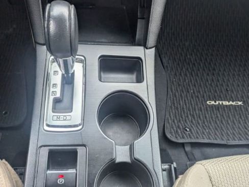 Used 2018 Subaru Outback 2.5i Premium image 36