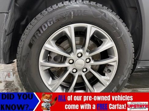 Used 2020 Jeep Cherokee Latitude Plus w/ Cold Weather Group image 10