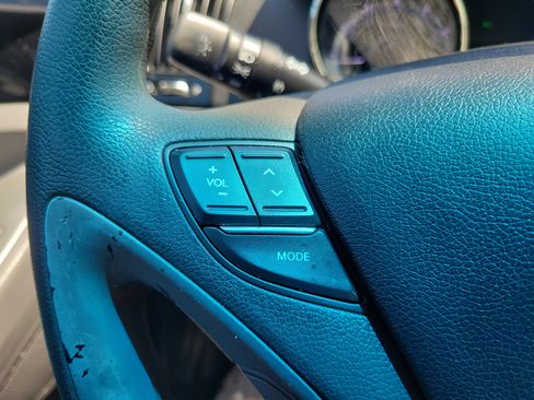 Used 2013 Hyundai Sonata Limited FWD image 17