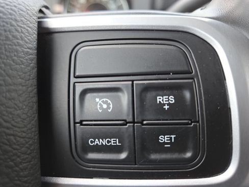 Used 2022 RAM 2500 Big Horn w/ Level B Equipment Group AWD/4WD image 17
