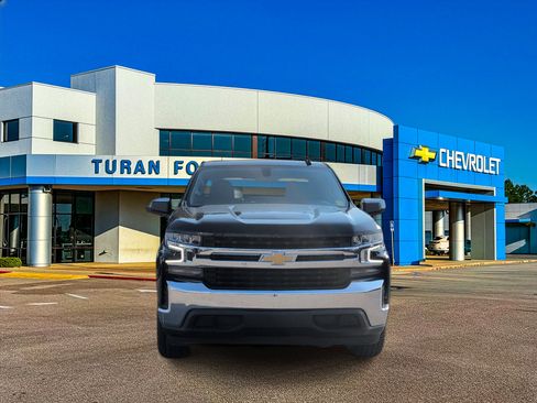 Used 2021 Chevrolet Silverado 1500 LT w/ Convenience Package II image 9