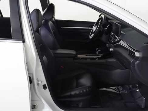 Used 2023 Nissan Altima 2.5 SR w/ SR Premium Package FWD image 26