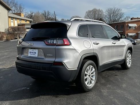 Used 2019 Jeep Cherokee Latitude w/ Cold Weather Group image 10