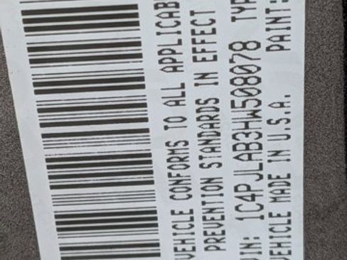 Used 2017 Jeep Cherokee Sport image 15