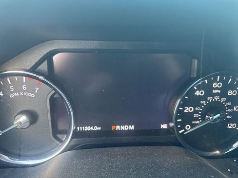 Used 2019 Ford Expedition XLT w/ Equipment Group 202A image 4