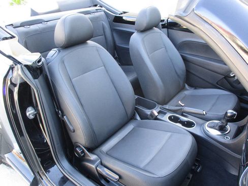 Used 2013 Volkswagen Beetle 2.5 FWD image 67
