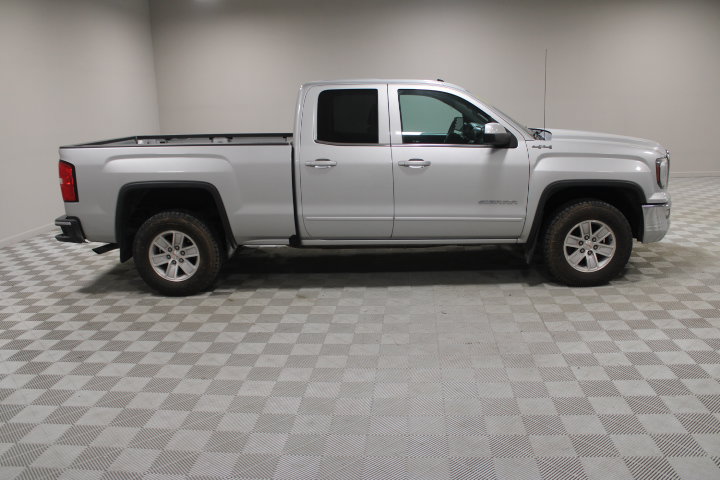 Used 2018 GMC Sierra 1500 SLE w/ SLE Value Package AWD/4WD image 11