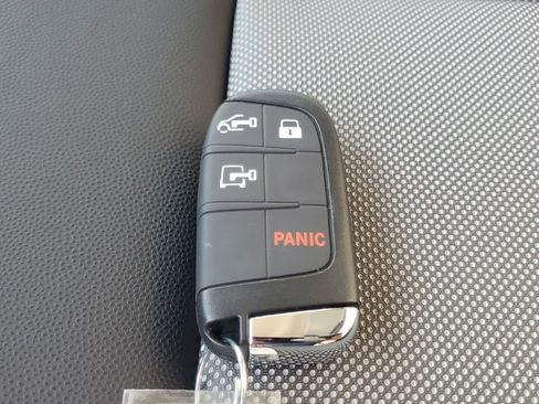 New 2026 RAM ProMaster 2500 w/ Convenience Group image 31