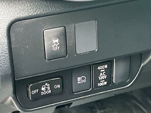 Used 2023 Toyota Tacoma TRD Off-Road w/ Black Out Package (TMS) image 10