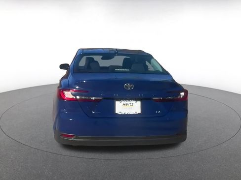 Used 2025 Toyota Camry LE image 11